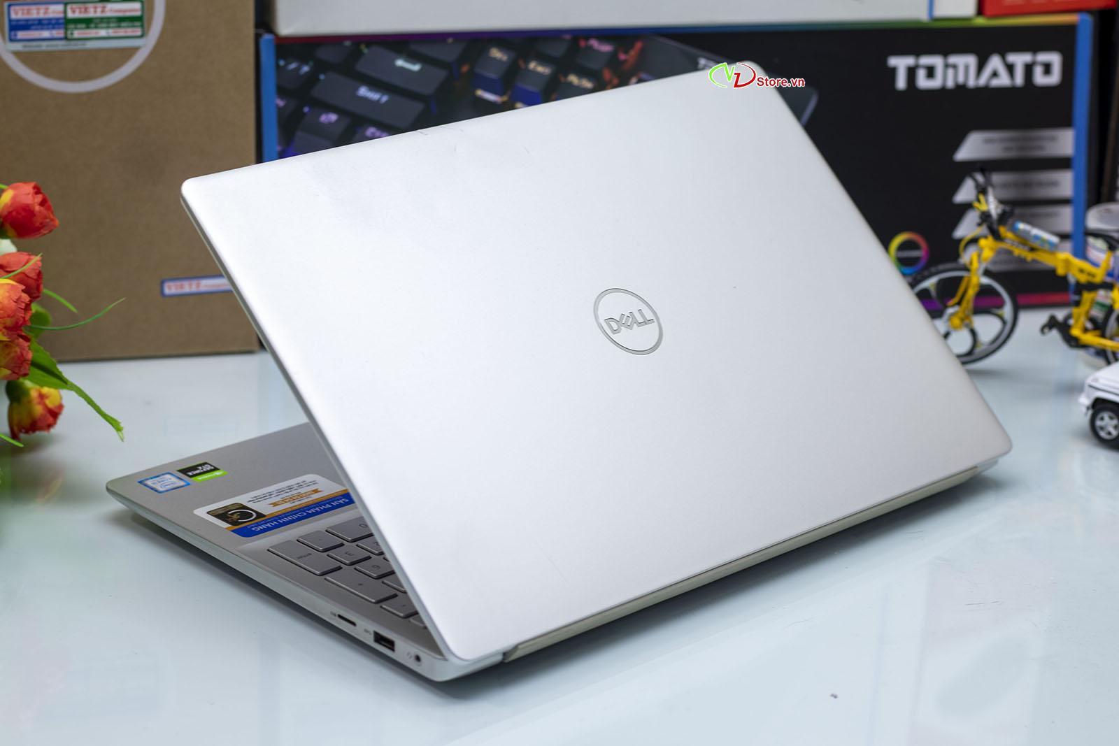 Dell Inspiron N7591