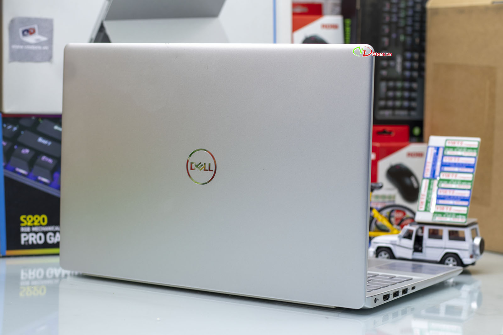Dell Inspiron N7591