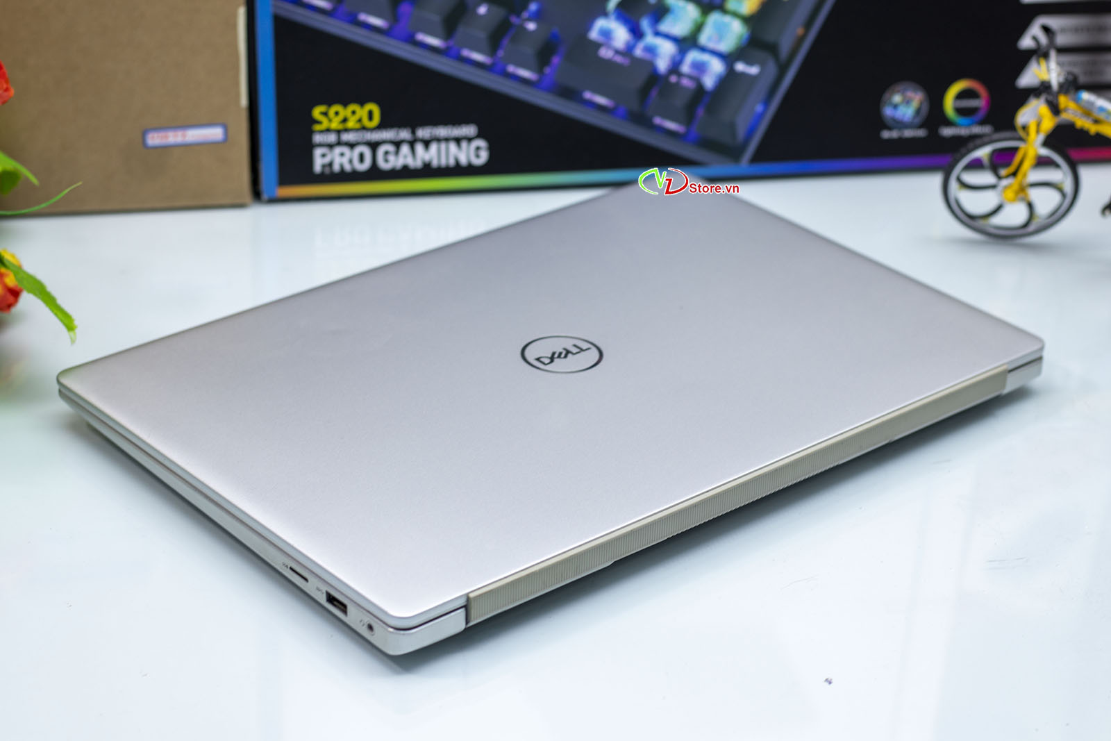 Dell Inspiron N7591