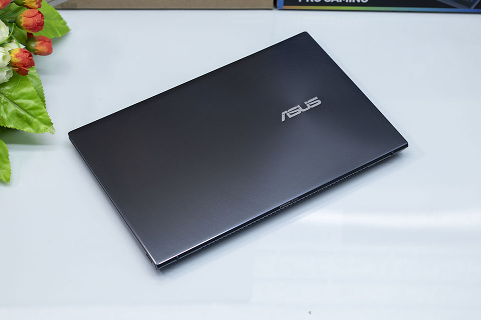 Asus Zenbook UX425
