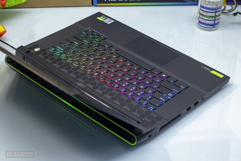 Alienware M15 R3 i7-10750H 16GB 512GB 15,6'' FHD 144hz RTX2070 Super