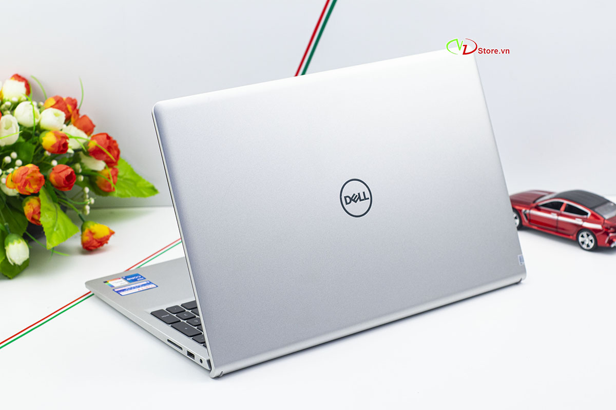 Dell Inspiron N3520
