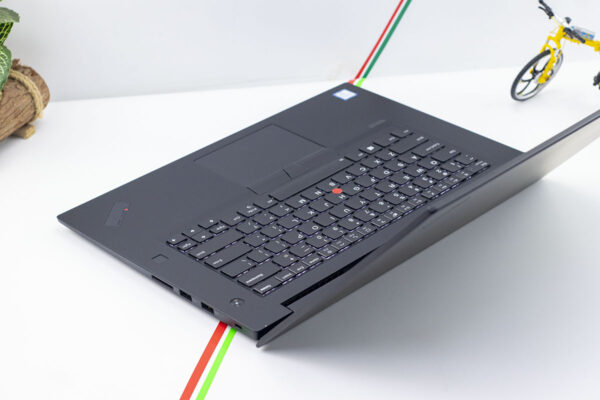 ThinkPad P1 Gen 3 - Ảnh 5