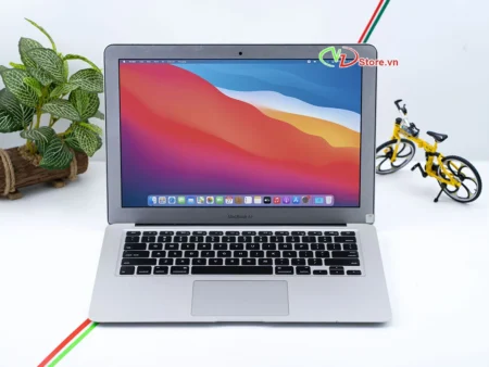 Alternative view of MacBook Air 13 2017