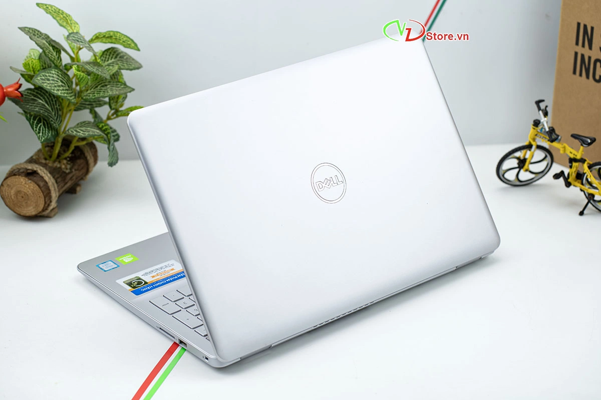 Dell Inspiron 5584 - Ảnh 7