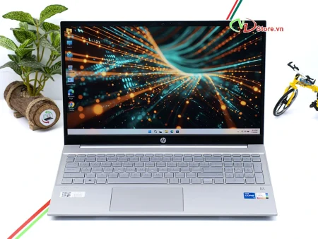 Alternative view of HP Pavilion 15-eg 7C0W9PA