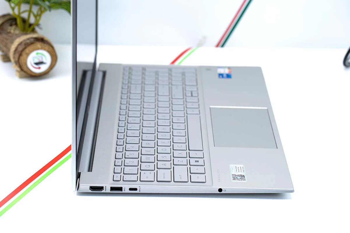 HP Pavilion 15-eg 7C0W9PA - Ảnh 7